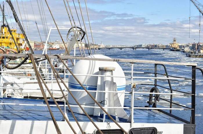 A bordo de un barco de vela