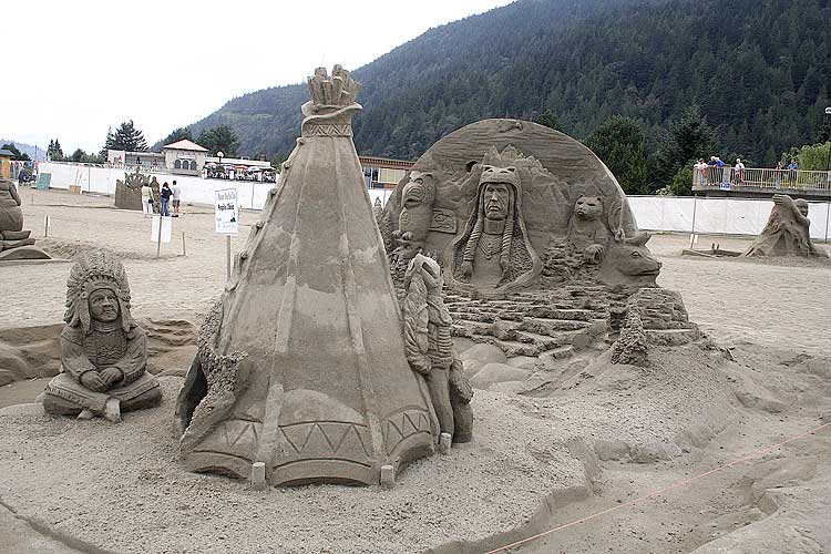 Sculptures from sand