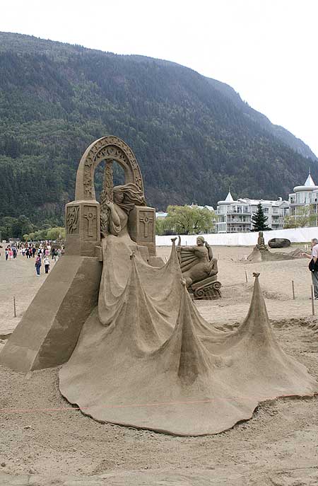 Sculptures from sand