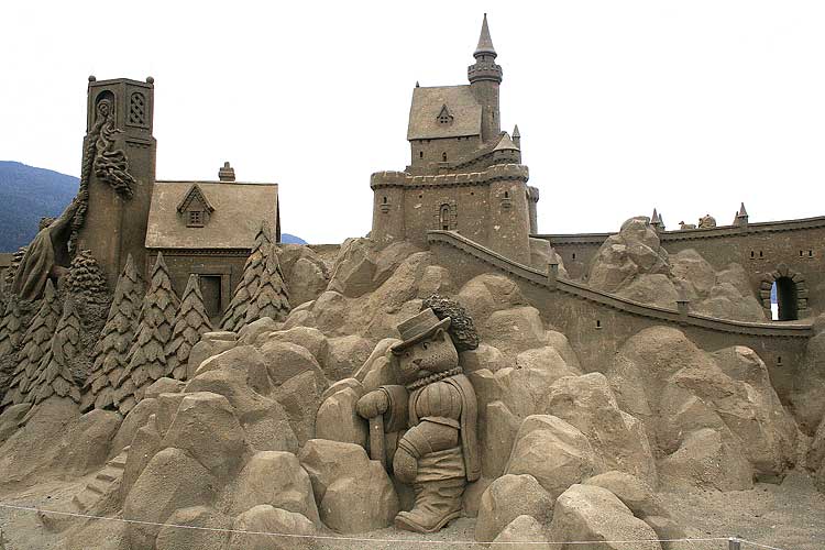 Sculptures from sand