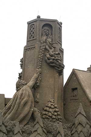 Sculptures from sand