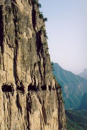 Туннель Guoliang в горах Taihang, Китай (13 фото)