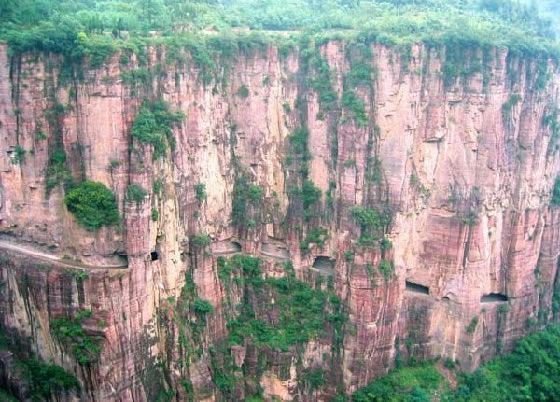 Туннель Guoliang в горах Taihang, Китай (13 фото)