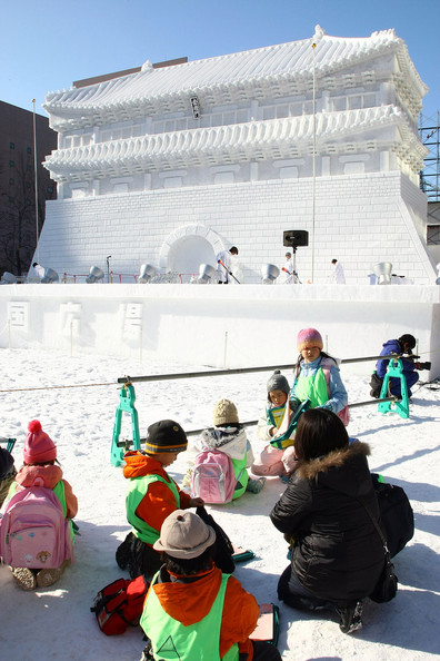 Снежные фестивали на острове Хоккайду (20 фото)