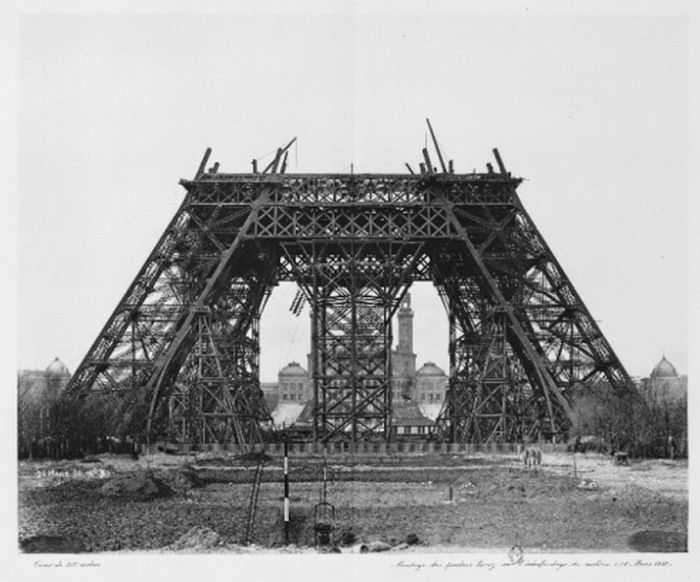 Строительство Эйфелевой башни (18 фото)