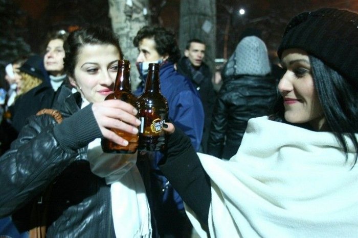 Алкогольный флешмоб в турецкой столице (9 фото + текст)