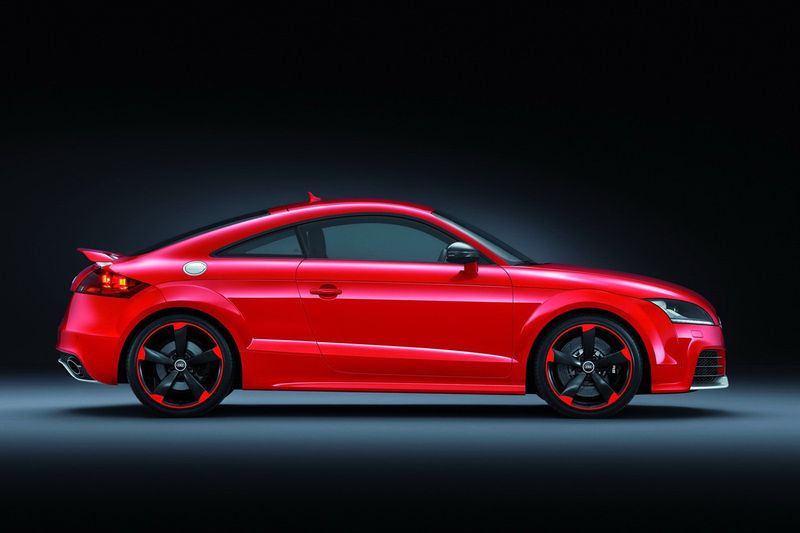 Audi TT RS plus     (36 )