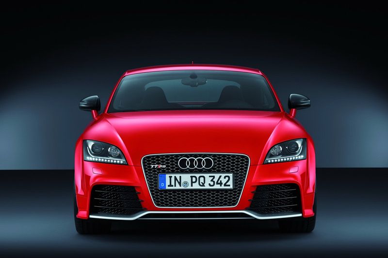 Audi TT RS plus     (36 )