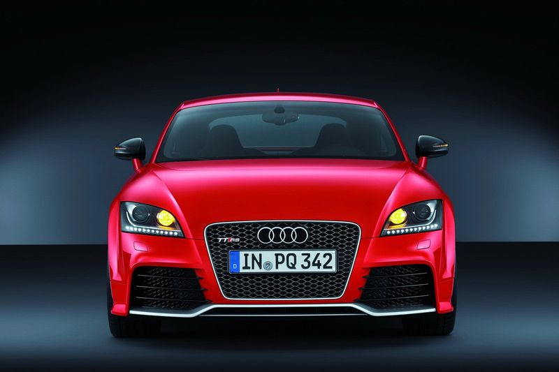 Audi TT RS plus     (36 )