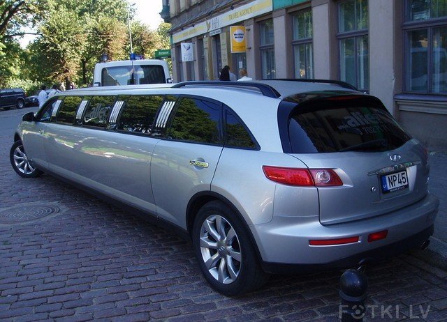 Автомобили в Латвии (40 фото)