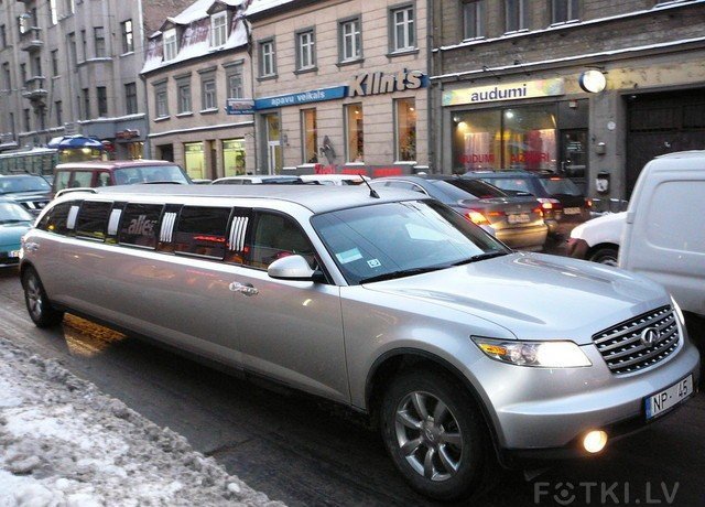 Автомобили в Латвии (40 фото)