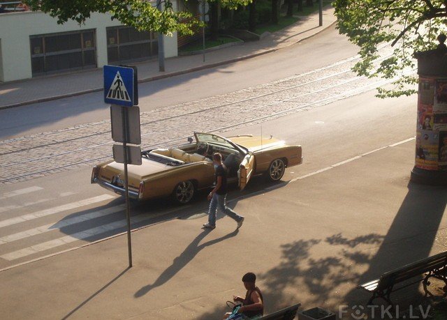 Автомобили в Латвии (40 фото)