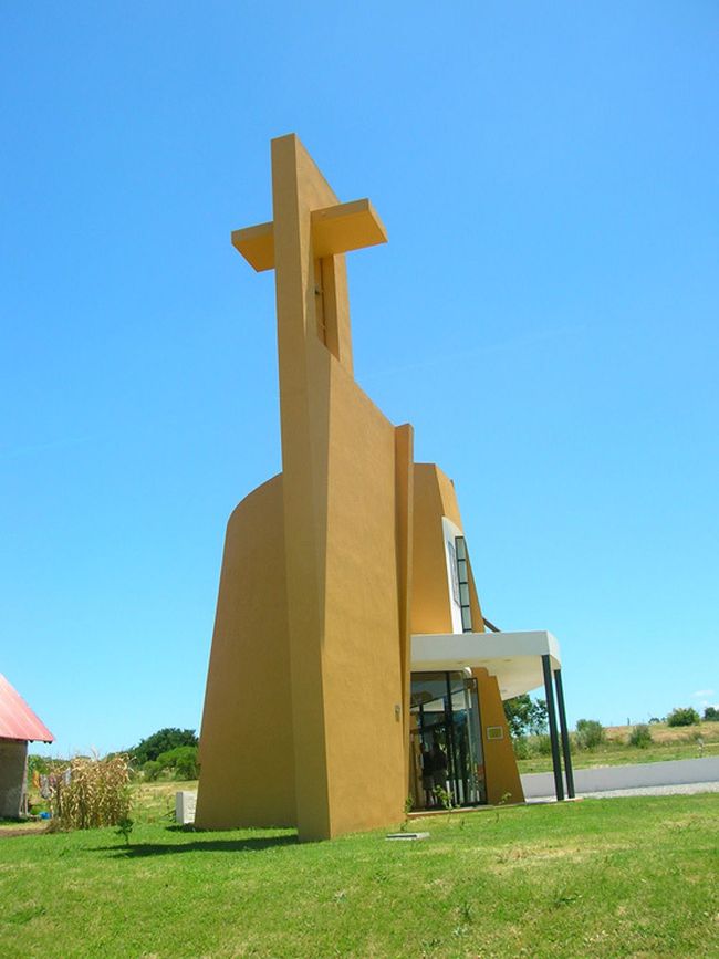 Католическая церковь в Уругвае.