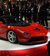 Британские ученые доказали, что за рулем Ferrari скучно