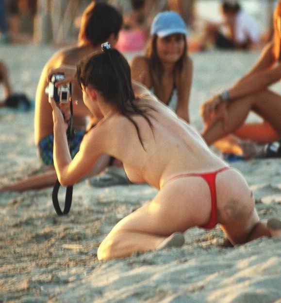 Девушки на пляжах (43 фото 18+)