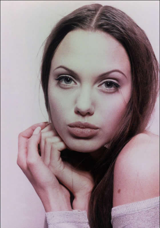Молодая Анжелина Джоли (14 фото)