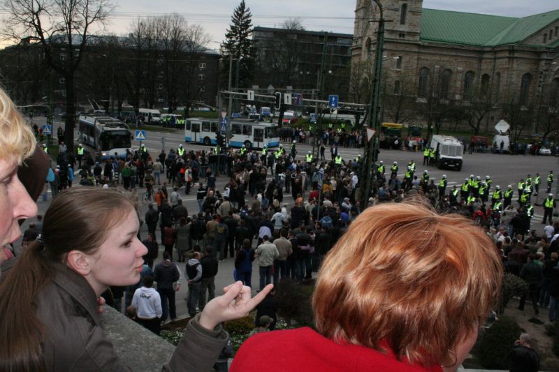 Беспорядки в Таллине (46 фото + 5 видео)