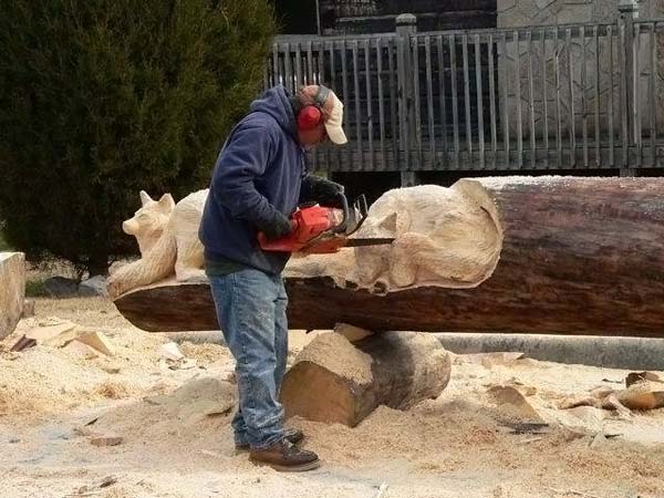 Скульптуры из дерева (29 фото)