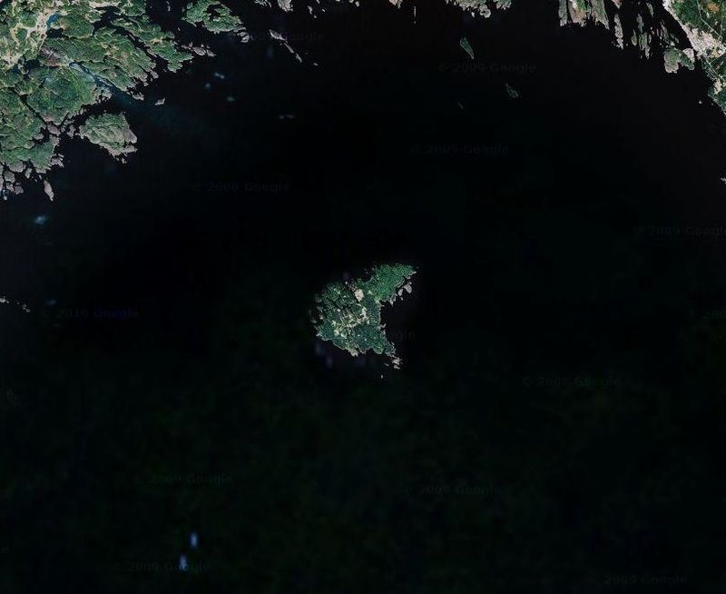 Полноэкранный режим Валаамский архипелаг Острова архипелага Валаам расположены в Ладожском озере. Архипелаг состоит из нескольких десятков небольших островков, сгруппированных вокруг острова Валаама. Сейчас на архипелаге создан заповедник, занесенный в список Объектов ЮНЕСКО. 