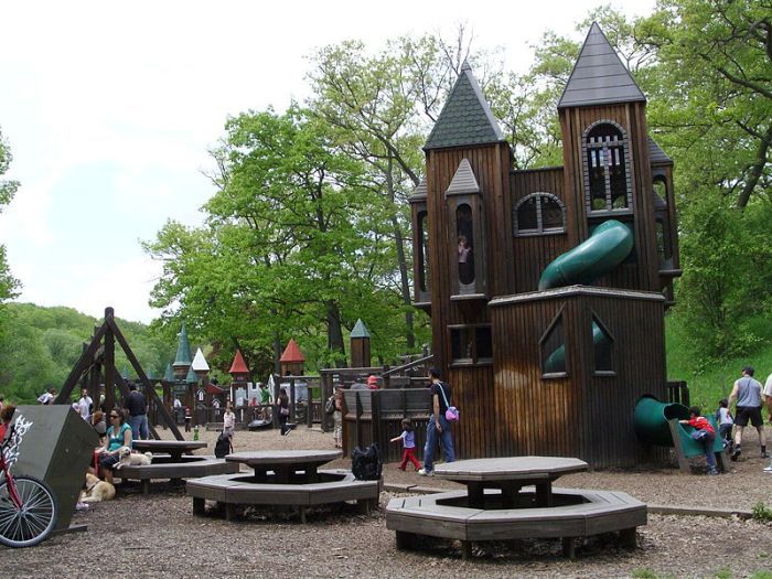 Улетные детские площадки (21 фото)