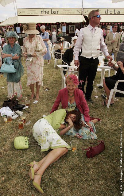 Как отдыхают английские женщины (31 фото)