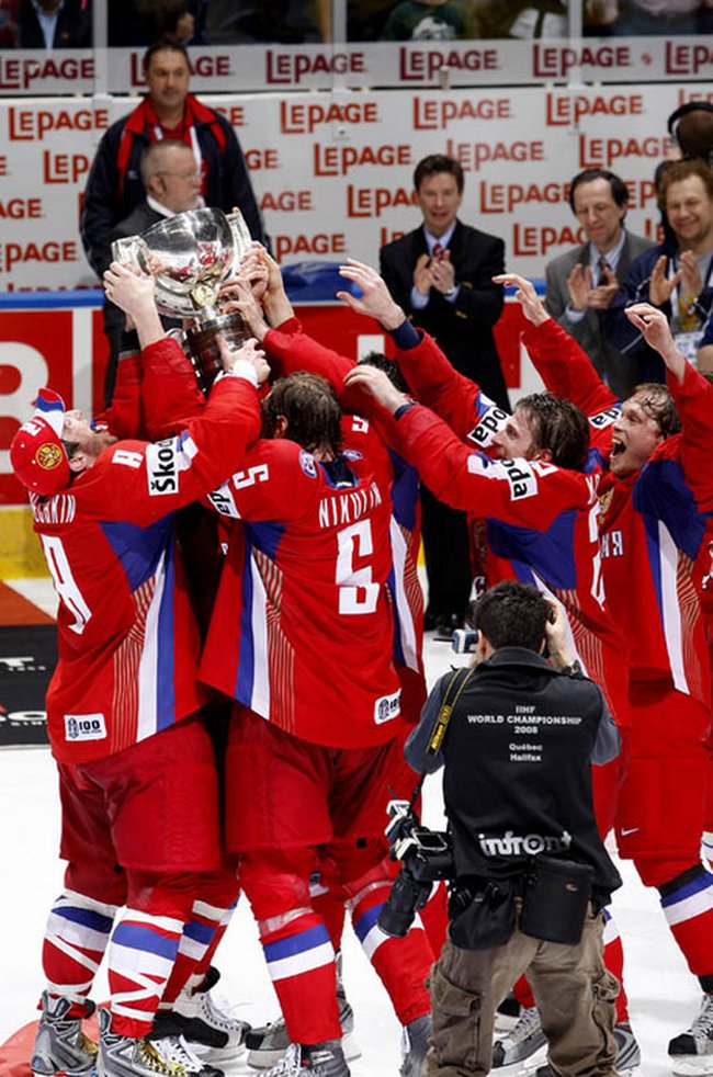 http://ru.fishki.net/picsw/052008/19/hockey/016_hockey_1.jpg