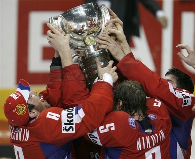 http://ru.fishki.net/picsw/052008/19/hockey/russia_champion_hockey.jpg