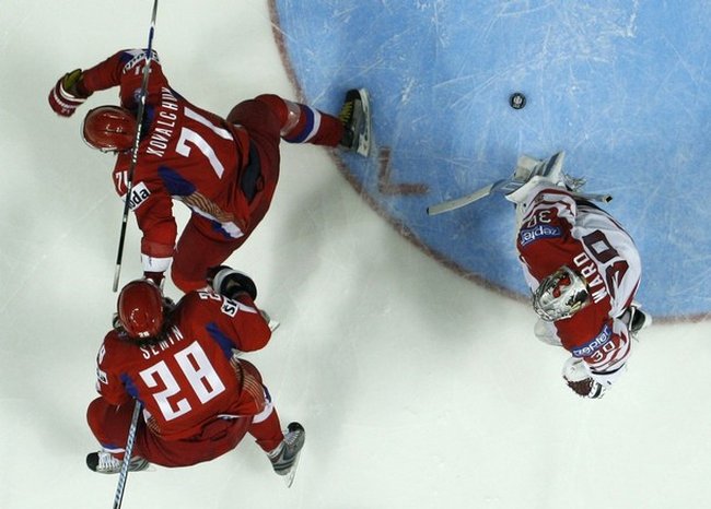 http://ru.fishki.net/picsw/052008/19/hockey/russia_champion_hockey03.jpg