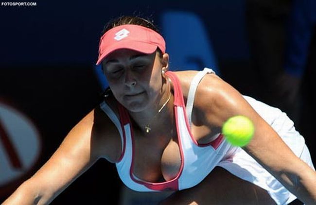 Теннисистка с самой большой грудью (21 фото + видео)
