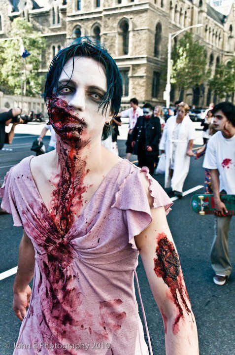 «Zombie Walk» прогулка зомби (77 фото)
