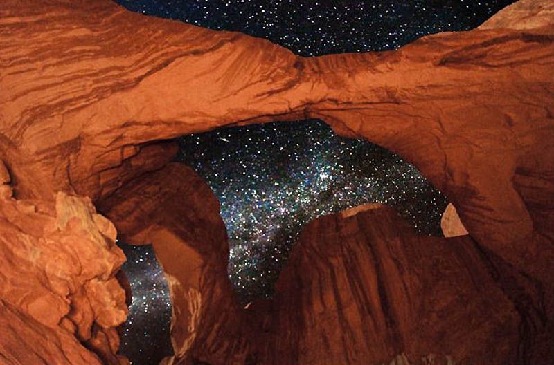 9. Млечный путь, вид через Двойную Арку. (BRET WEBSTER / BARCROFT USA)