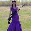 девушка с оружием, винтовка, платье,