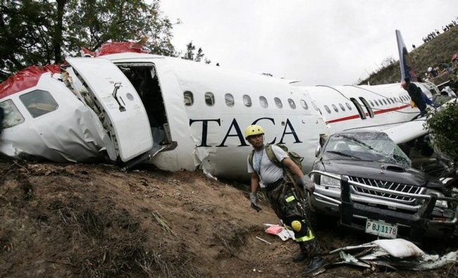 Авиакатастрофа в Гондурасе 31 мая 2008(6 фото)