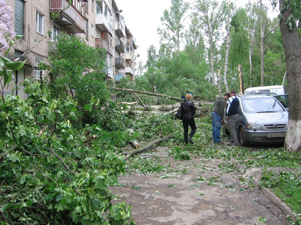 Торнадо в Сергиевом Посаде (45 фото + 2 видео)