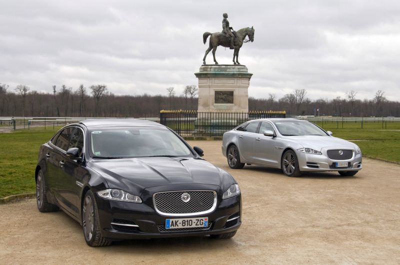В 
России начались продажи роскошного Jaguar XJ (61 фото)