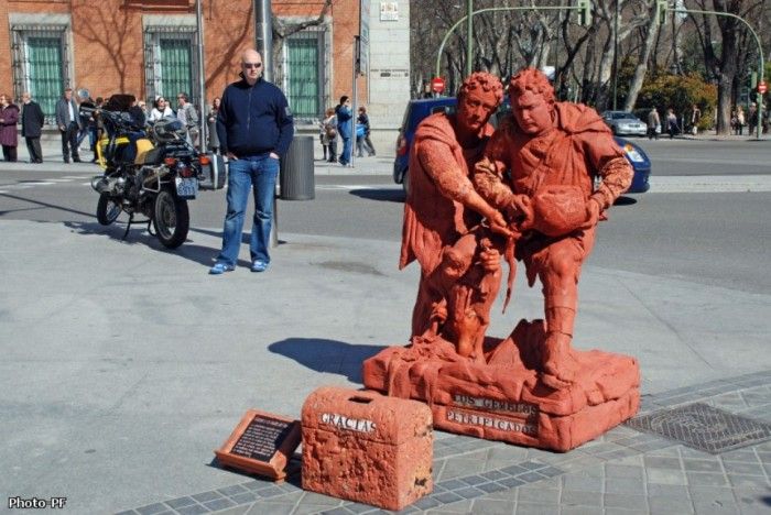 Живые статуи и скульптуры в Мадриде (10 фото)