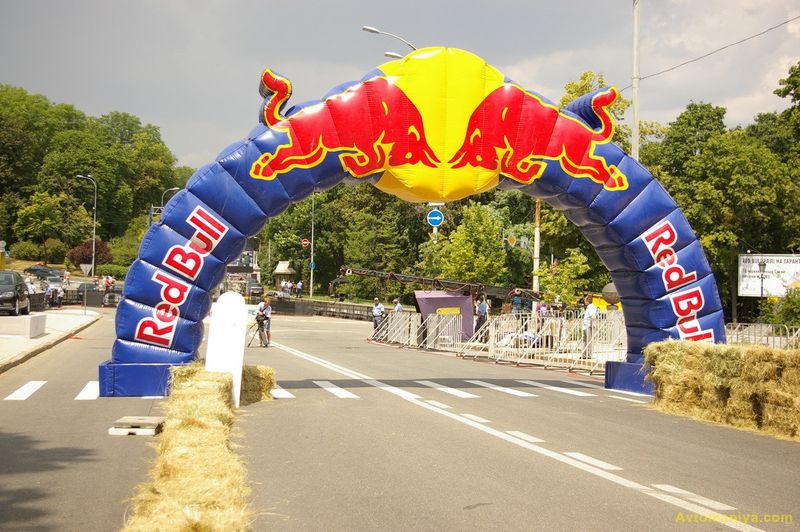   Red Bull   :  2011 (120 )