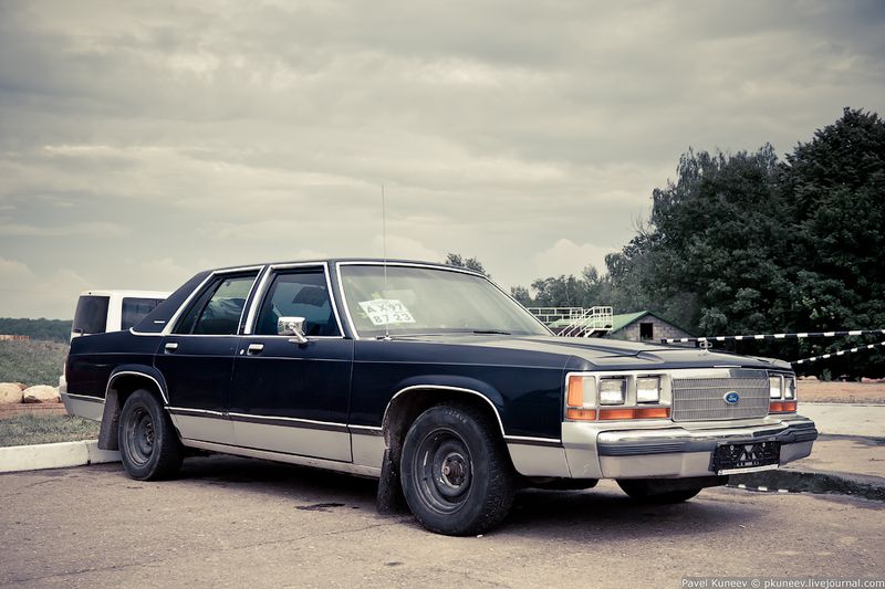 Ford LTD Crown Victoria