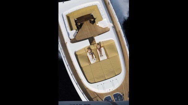 Яхта за 29 500 000 EUR (15 фото)