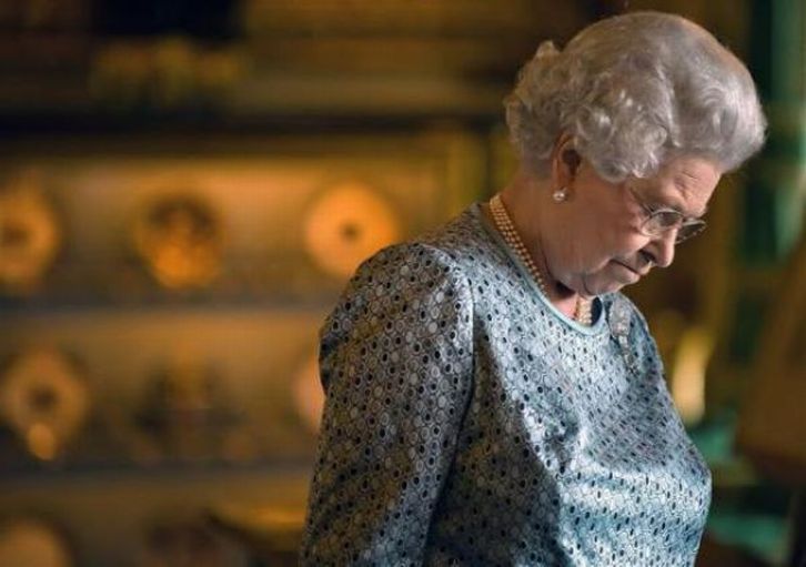 Королева Великобритании Elizabeth, $450 миллионов