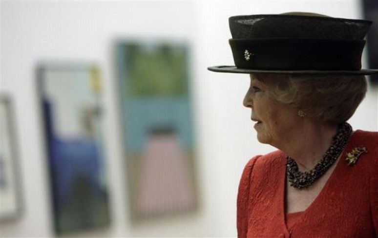 Королева Нидерландов Beatrix, $200 миллионов