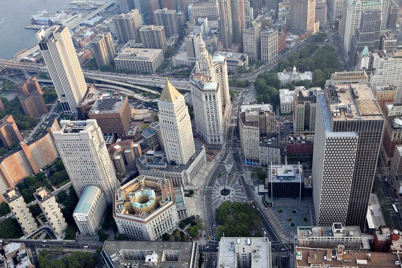 Административные здания вокруг Foley Square в центре Манхэттена