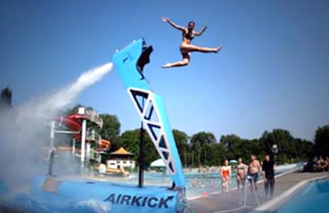AirKick (4 фото)