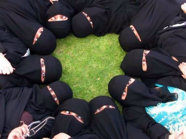 Арабские девушки прикалываются (15 фото)