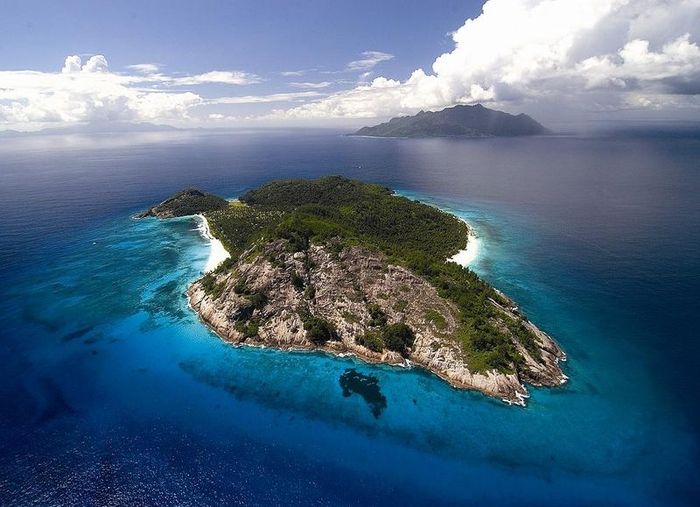 A luxurious private island in the Seychelles (23 photos)