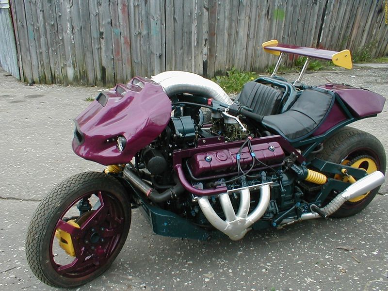 Чудо-мотоцикл «ВОЙНА-5000»  (10 фото)