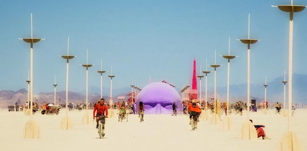 ��������� �Burning Man�, ����� 2 (42 ����)