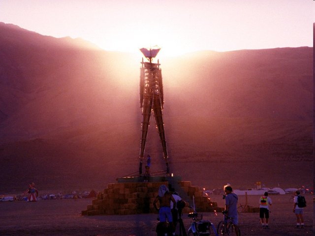 ��������� �Burning Man�, ����� 2 (42 ����)