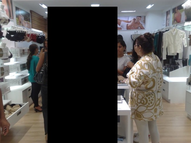 Магазин одежды в Бразилии (3 фото)