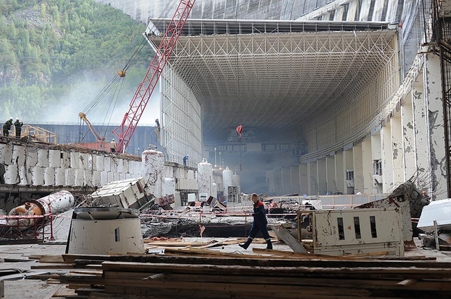 Восстановительные работы на Саяно-Шушенской ГЭС (30 фото)